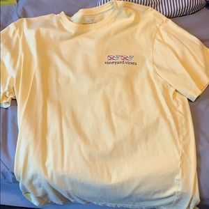 Vineyard Vines Whale Red Cross shirt